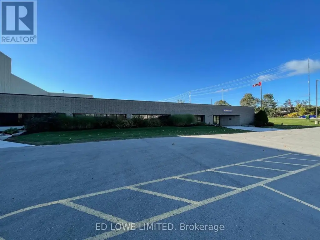 2 - 200 Fairview Road, Barrie (400 East)